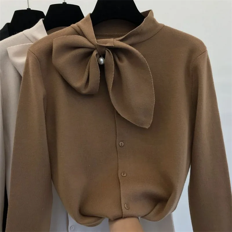 Корейский стиль осень зима женская одежда жемчуг бисер галстук бабочка длинный рукав вязаная блузка свитер женская одежда PZ1305