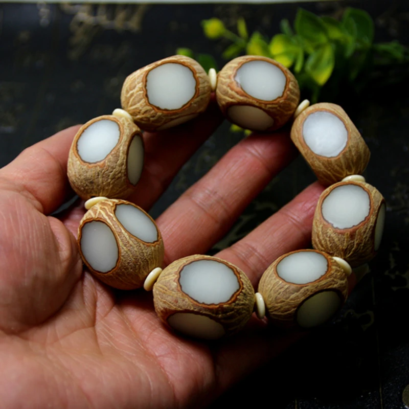 

New natural four-sided bracelet with Bodhisattva root around 18 mm, Bodhisattva root, hand string of Buddha beads