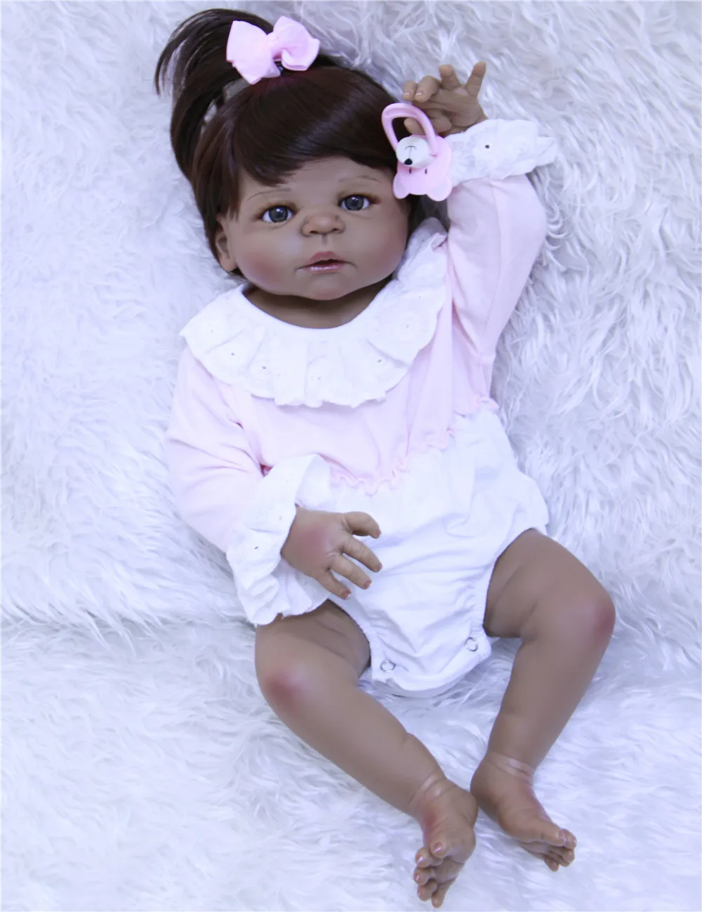 nero-della-pelle-del-bambino-rinato-bambole-57-cm-corpo-pieno-di-silicone-reborn-babies-dolls-giocattoli-per-i-bambini-regalo-di-compleanno-puo-fare-il-bagno-bebes-reborn