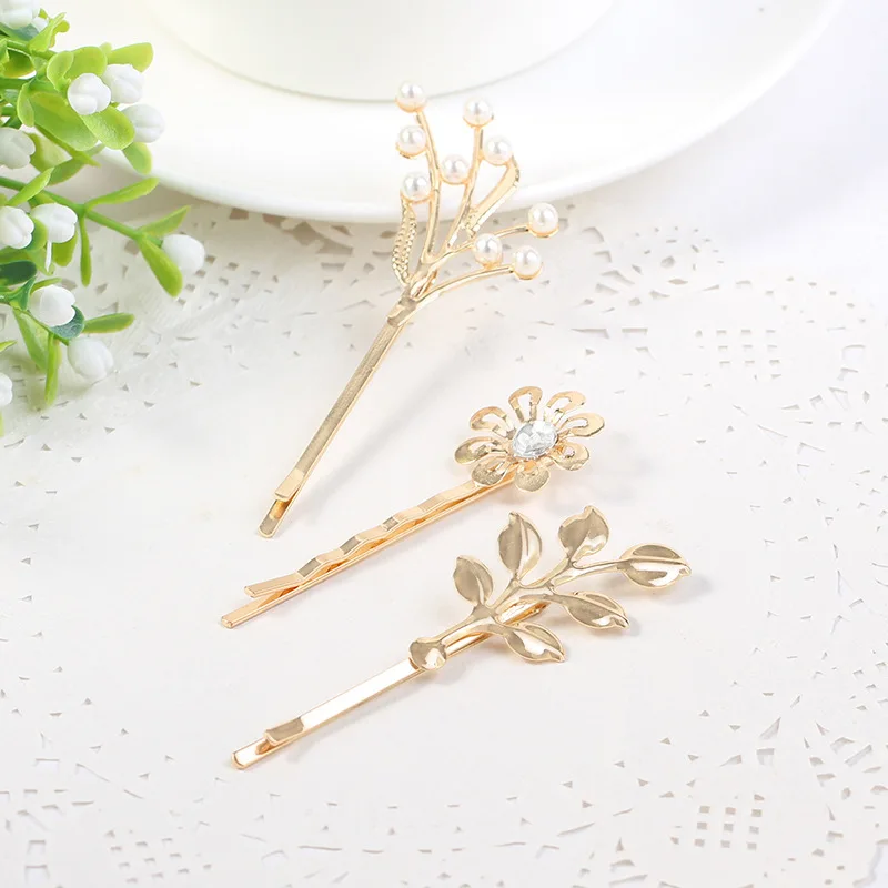 Mini Hijab Pins Brooches  Designs Wholesale Crystal Random delivery