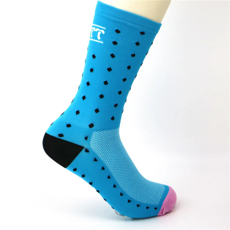 YF& TT, высокое качество, профессиональные брендовые дышащие спортивные носки для шоссейного велосипеда, носки для спорта на открытом воздухе, гоночные велосипедные носки - Цвет: Синий