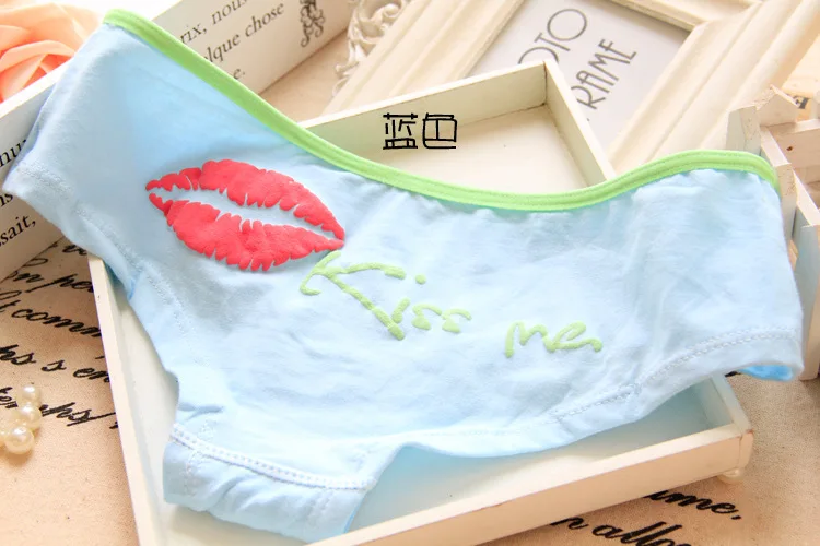 Charming Sexy Red Lips Women Briefs Comfortable Ladies Underwear Cotton Panties Tanga Low Waist Triangle for Female 11