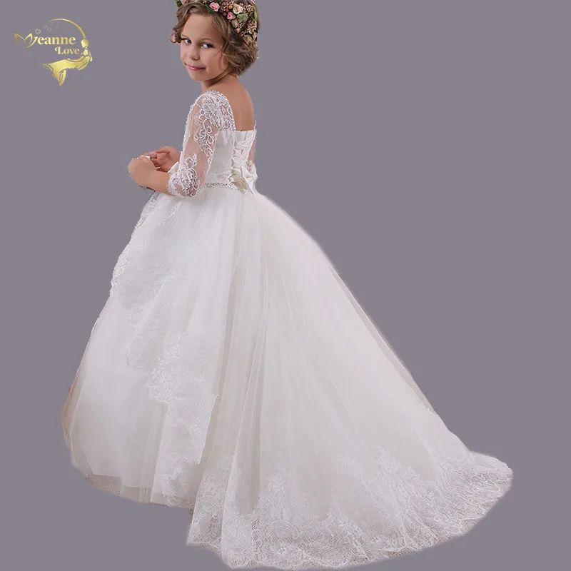 

2019 Flower Girls Dresses Beaded Neckline Bow Trailing Half Sleeves First Communion Dress for Girls Baby Evening Princess Dress