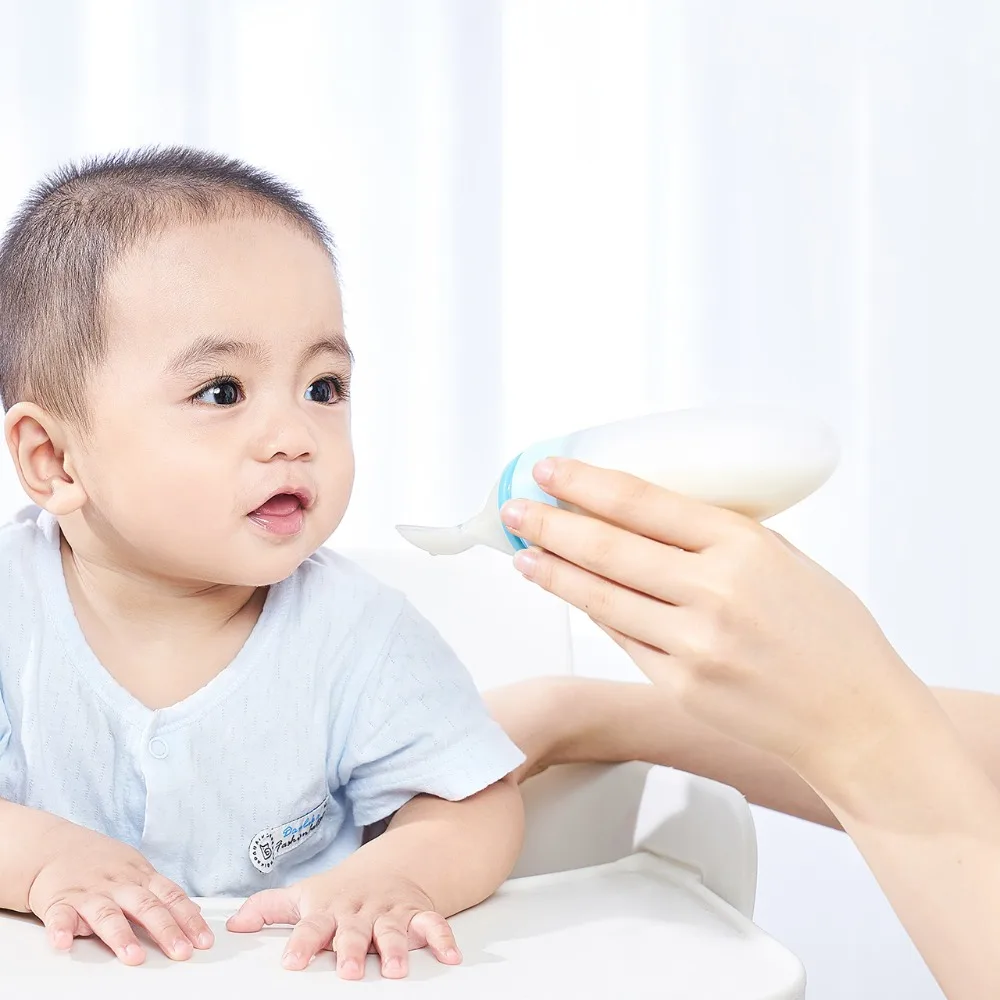 Newborn Baby Squeezing Feeding Bottle Silicone Infant Cereal Food Supplement Feeder Safe Tableware Tools Newborn Baby Squeezing Feeding Bottle Silicone Infant Cereal Food Supplement Feeder Safe Tableware Tools
