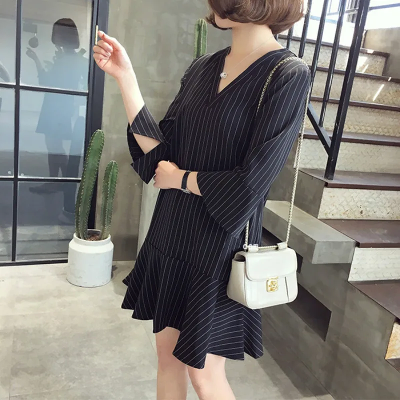 

Fashion Striepd Nursing Maternity mini Dresses Pregnant women Loose Pregnancy Breastfeeding Dresses Sexy maternity Party shirts