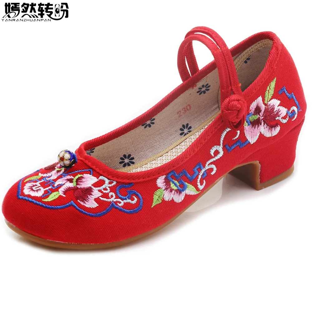 

Chinese Women Wedding Shoes Floral Embroidery Pumps Square Heels Shoes Chinese National Pumps Latin Dance Shoes Woman