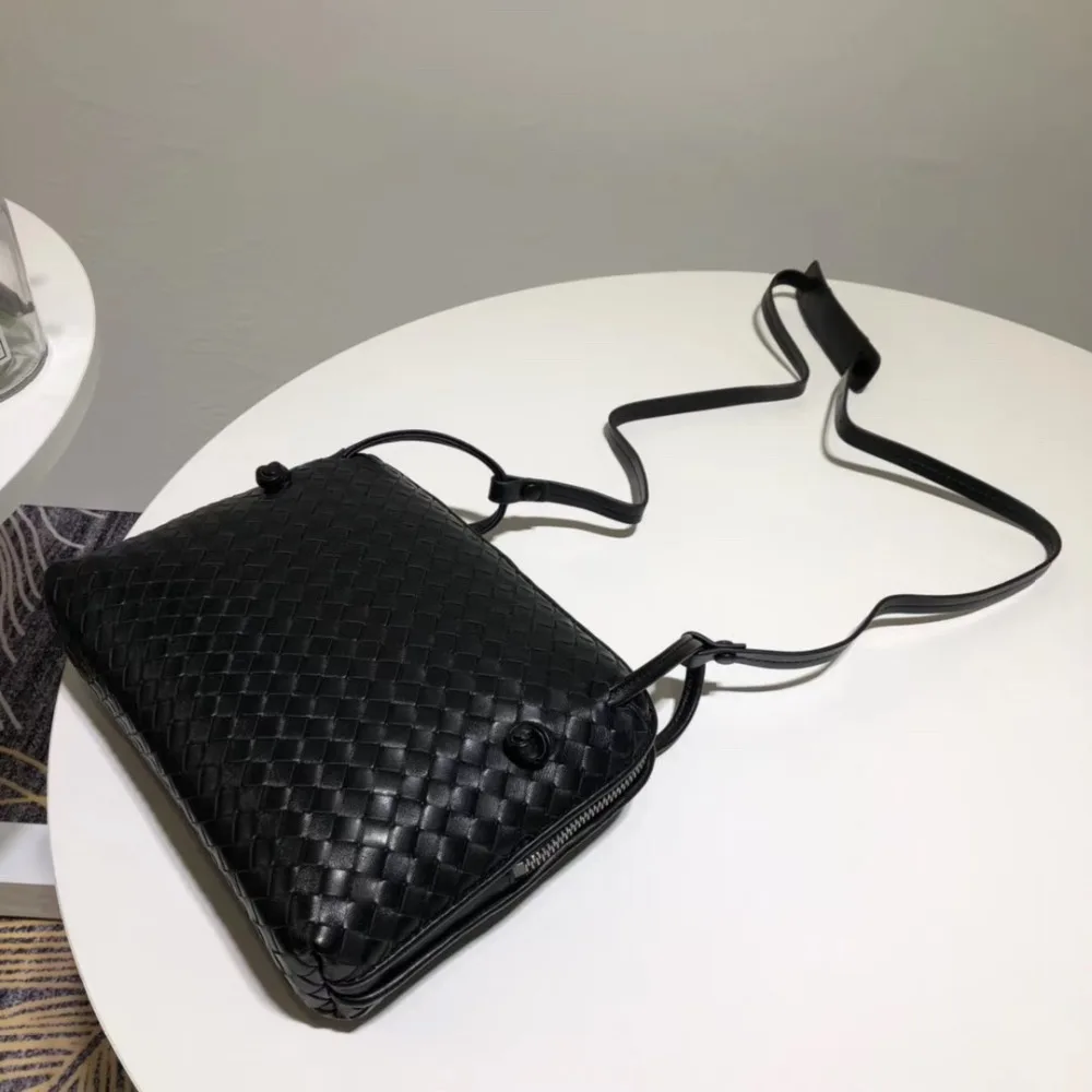  Woman Woven bag 2019 square bag Sheepskin Small square bag Internal and external dermis The single 