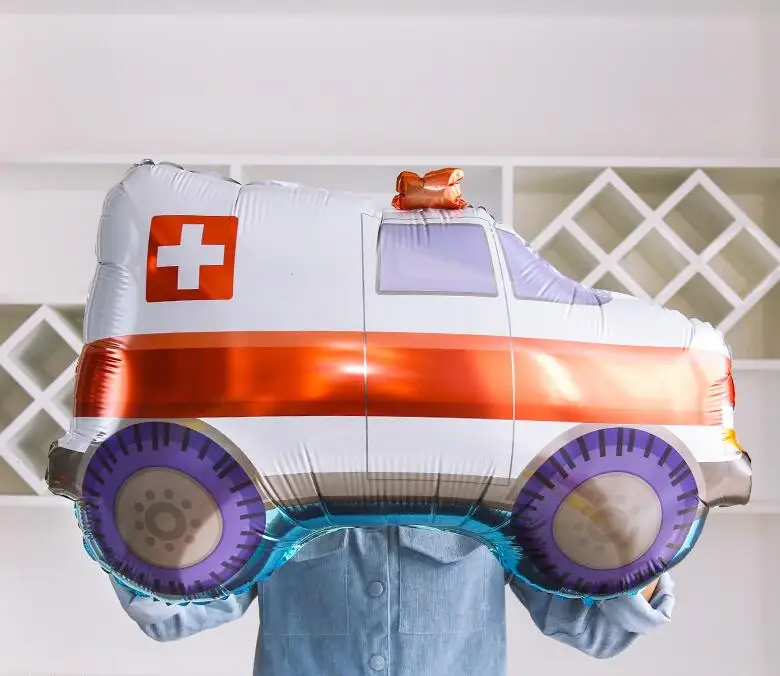 Большой инженерный автомобиль фольгированный шар мальчик подарок с днем рождения украшения шары автомобили грузовик автобус Танк самолет поплавок с гелием - Цвет: ambulance