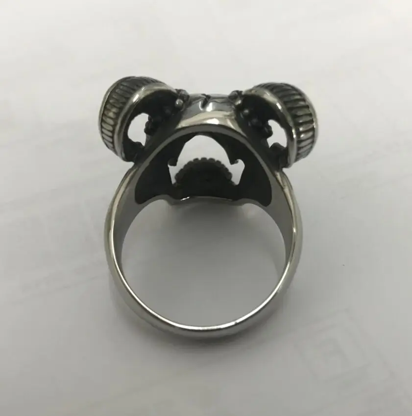 

2017 Cool Skull Ring 316L Stainless Steel Mens Women Fashion Skull Biker Ring