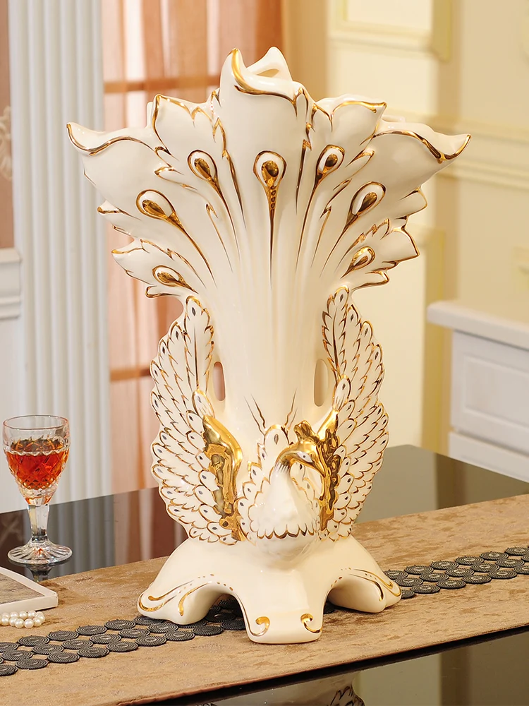 

High-grade European-style Ceramic Vase Decoration Golden Peacock open-screen household jewelry decoration living room countertop