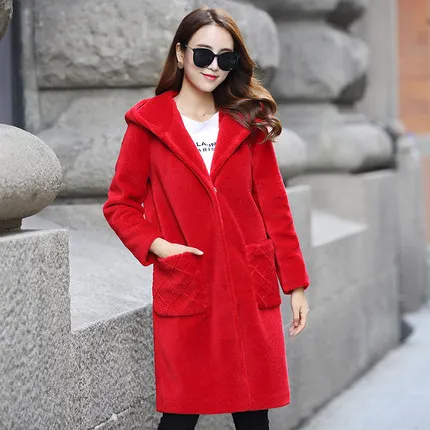 Новинка, шуба из натурального овечьего меха, женские пальто из настоящей шерсти, модная женская зимняя куртка с капюшоном, Длинные теплые куртки для женщин - Цвет: Red
