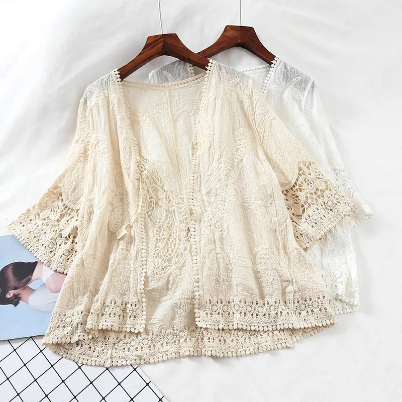 

Vintage Embroidery Hollow Out Women Blouses Half Sleeve Solid Lace Patchwork Female Shirts 2019 Summer Vogue Casual Femme Tops