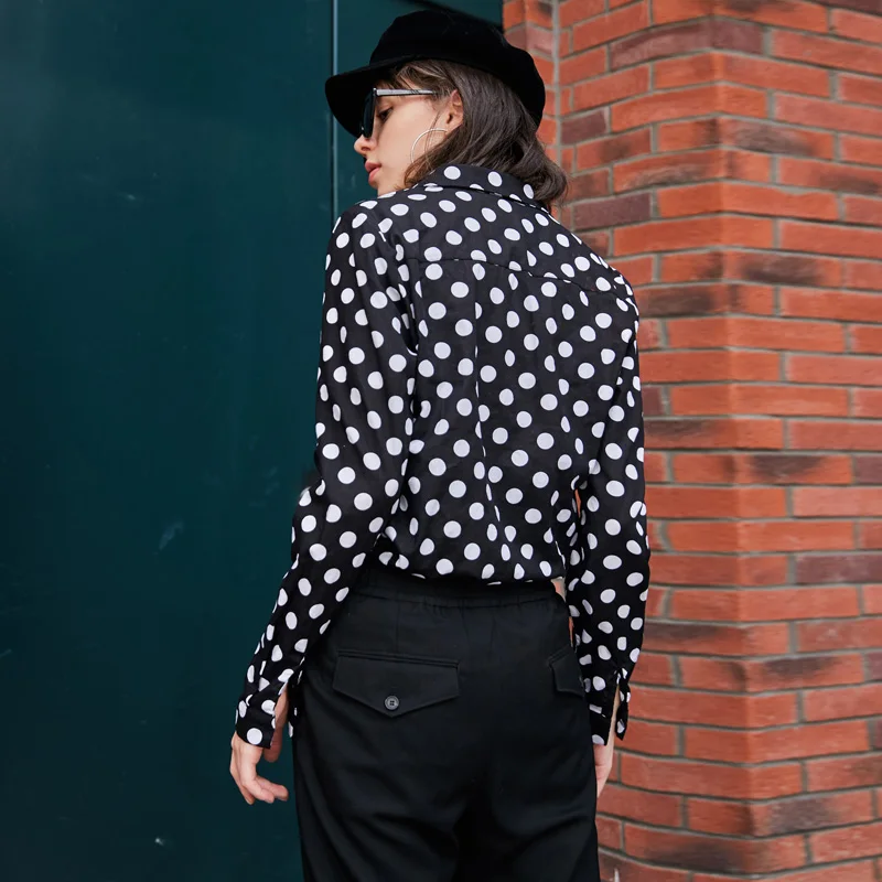 UNIFREEWomen's simple lapel dot single breasted long-sleeve casual shirt for autumn 2018 UH183D177 Blouses