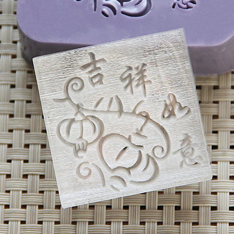 акриловое мыло. как наносить акрилом на мыло ручной. на мыле штамп on. акриловое мыло. формы для мыла из акрила.