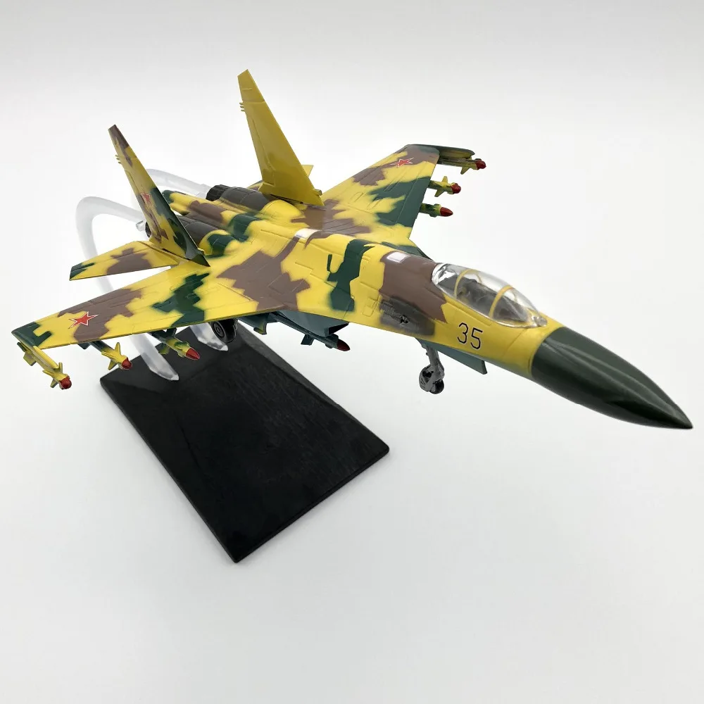 1/72 Статическая модель самолета Su35