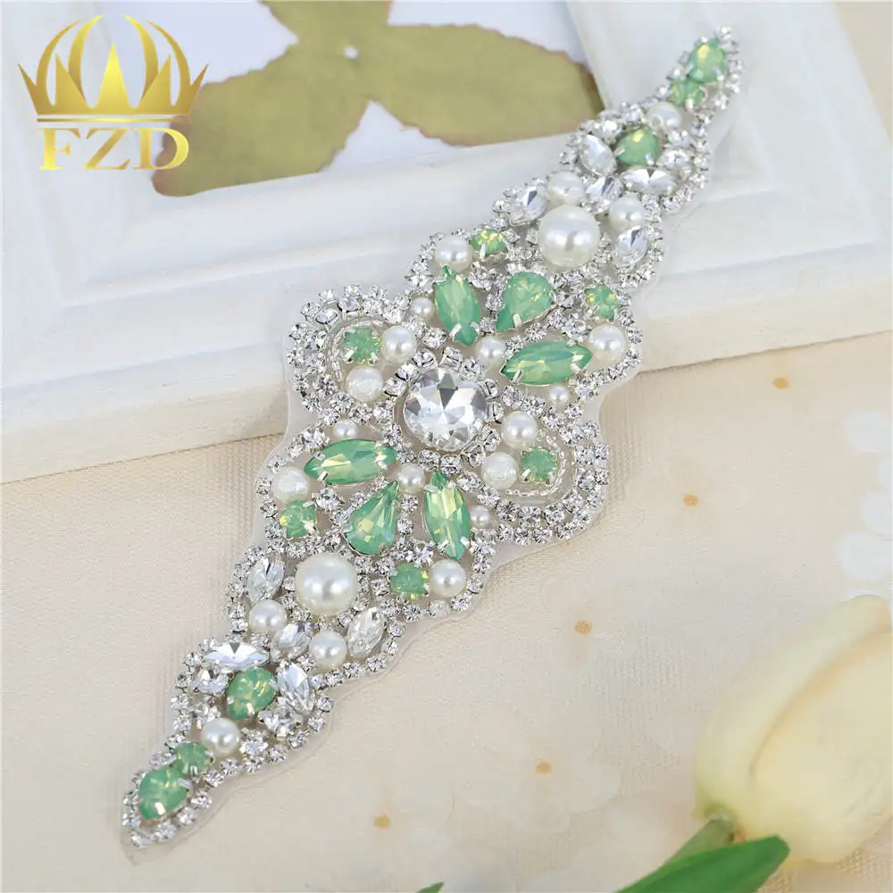 

(30pieces)Handmade Hot Fix Crystal Sew On Pearls Green Opal Bridal Sliver Emerald Rhinestone Applique for Wedding Sash and Belt