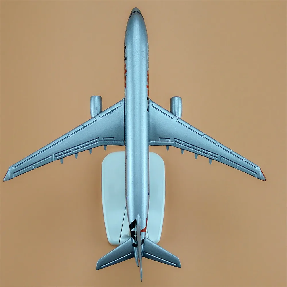 Jetstar.com A330 VH-EBB (4)