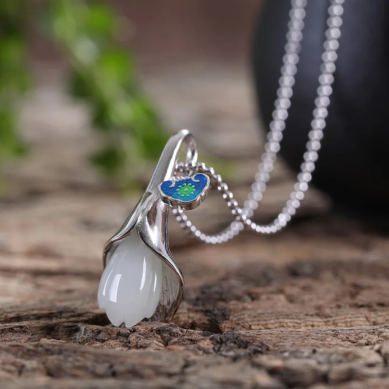 

Vera Polaroid S925 Silver Lady Hotan Magnolia pendant Retro Style Pendant Necklace Chain chain wholesale