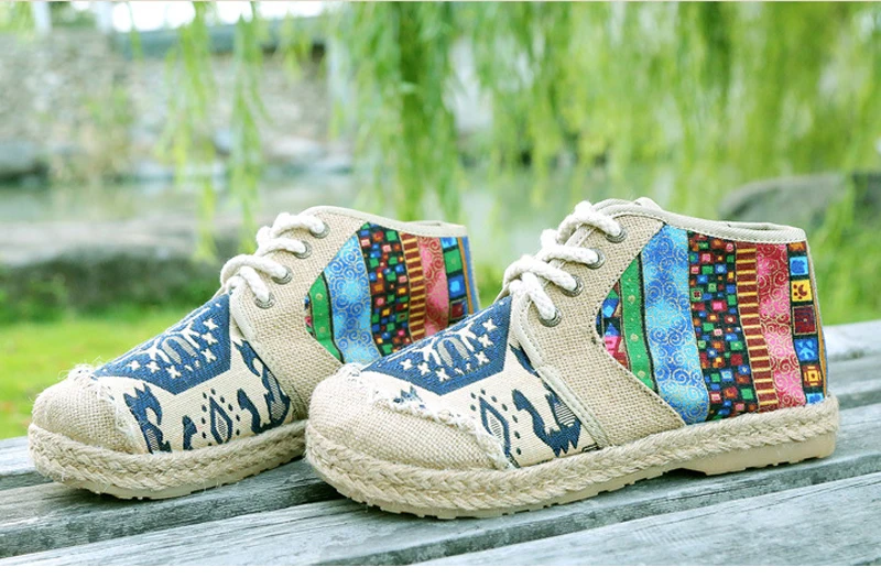 VTOTA/Вышитая обувь женские ботильоны Осенняя обувь на плоской подошве г. Удобная Тканевая обувь на шнуровке в стиле «Старый Пекин» обувь на плоской подошве F23