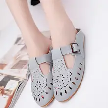 Красивая новинка; летняя модная дышащая повседневная обувь на плоской подошве; женские лоферы на плоской подошве с пряжкой; тапочки; два способа носки; WO182