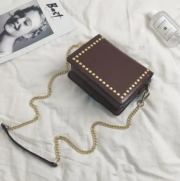 Роскошные Сумки Для женщин дизайнер сумка известная марка Crossbody клатч Заклёпки