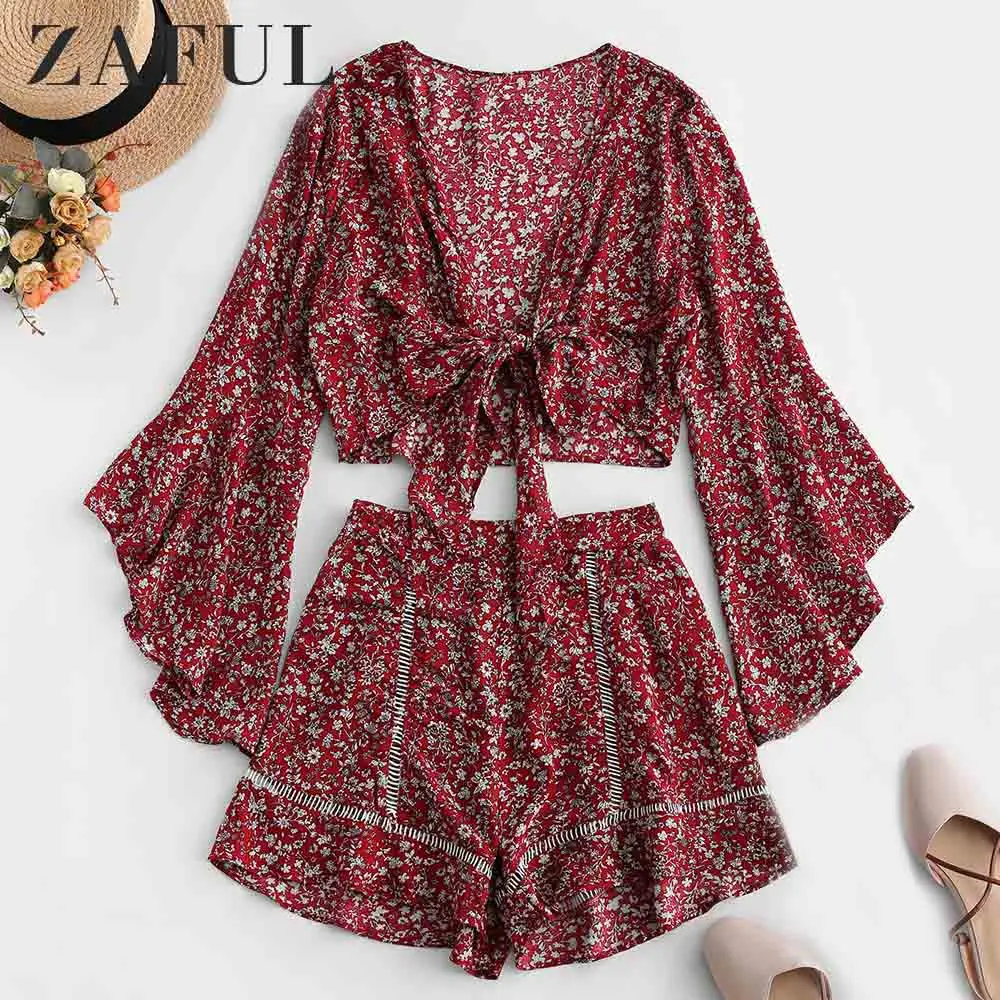 

ZAFUL Bell Sleeve Floral Knotted Blouse and Shorts Set Flare Long Sleeves Mid Waist Women Vintage Two Pieces Set 2019 Fall