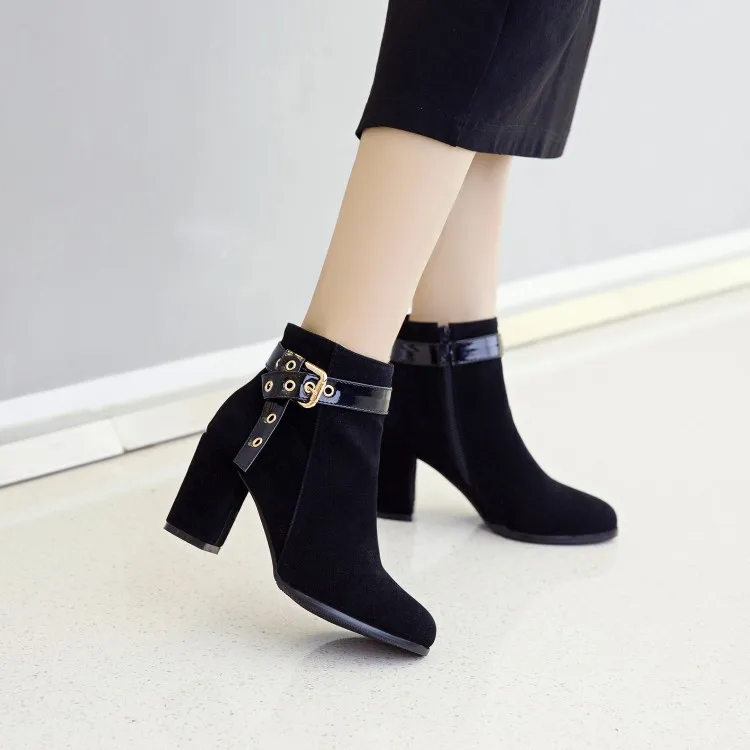 

Big Size 11 12 13 14 15 16 17 18 19 Small boots retro heavy heel belt buckle European Station Martin boots