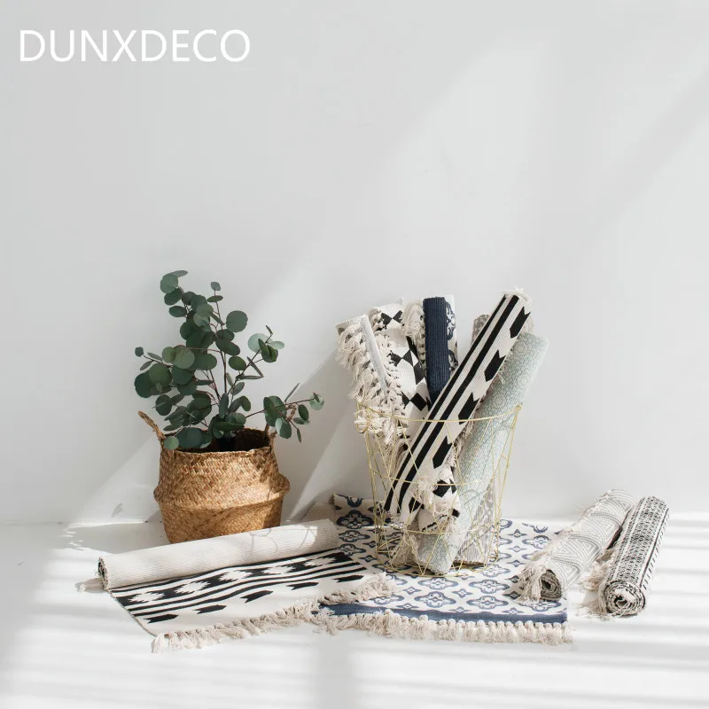 

Cotton Thread Handmade Weave Modern Nordic Geometric Carpet Kitchen Door Floor Bedding Mats Warm Home Bathroom Decoration