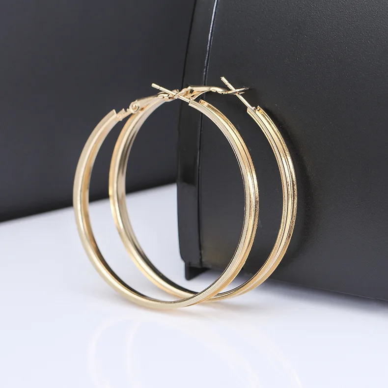 

Simple Fashion Gold Large Round Earrings in Europe and America in 2019 suitable for female fashion large circle hollow Earrings