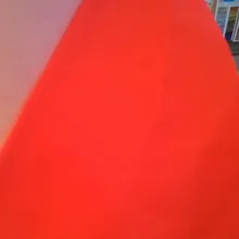Выделите красный светоотражающий материал ткани блок 91.4 см* 100 см