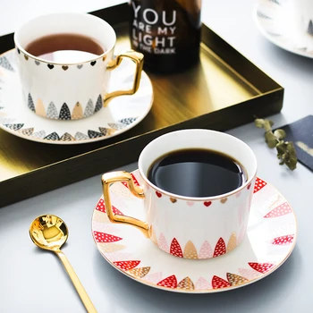 

Fashion Simple couple coffee cup and saucer creative flower tea cup set gold rim ceramic tea cups home afternoon tea with spoon