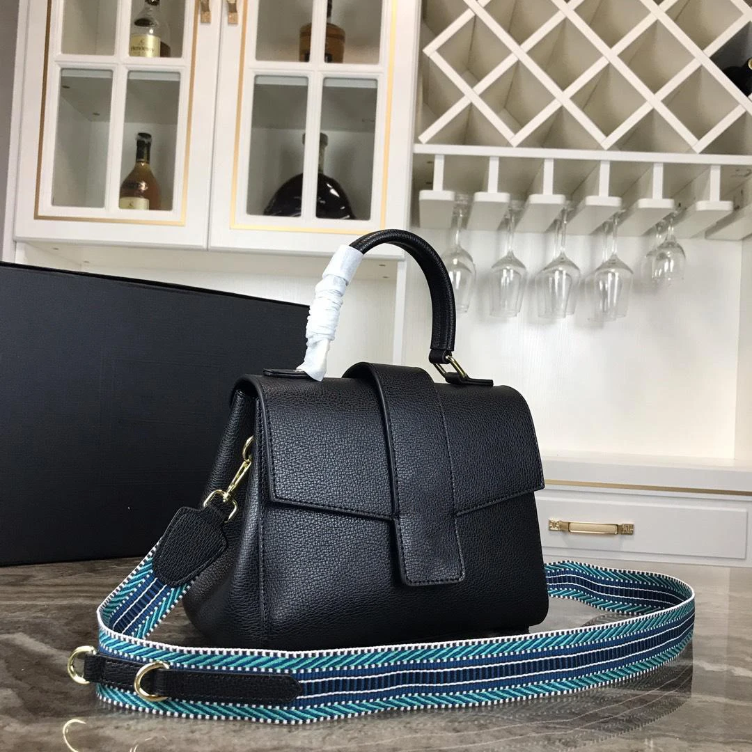 

Famous Luxury crossbody real leather Female Messenger Bag with handle Handbag Women Designer ladies totes Shoulder chains bag