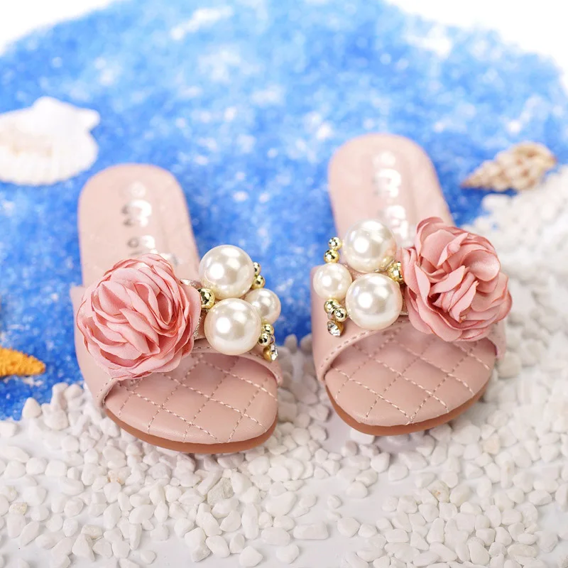 Розовые модельные туфли для девочек; коллекция года; брендовые Детские повседневные тапочки; модная обувь с жемчужинами для девочек; детская обувь принцессы с мягкой подошвой; цвет бежевый - Цвет: Розовый