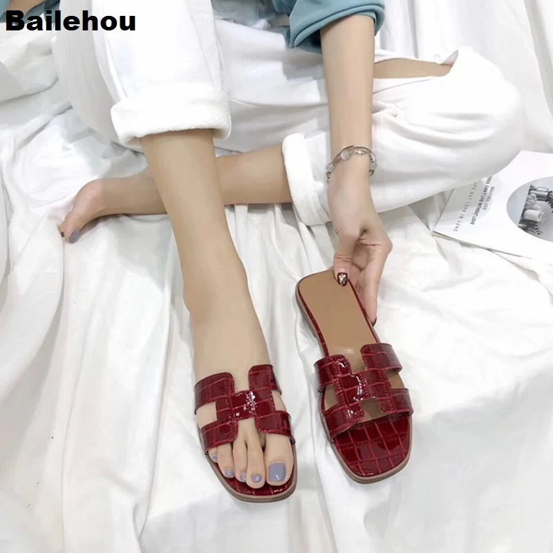 

Bailehou Women Beach Slippers 2019 Summer Slides Women Cut Out Sandal Outdoor Slip On Flip Flops Flat Casual Shoes Brand Slipper