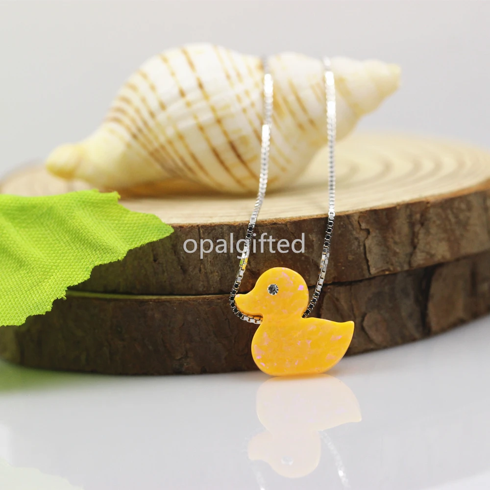 

1pc 13*12mm OP66 Synthetic Opal Yellow Duck Pendant necklace with cz for duck eye for Gift with factory price for wedding dress