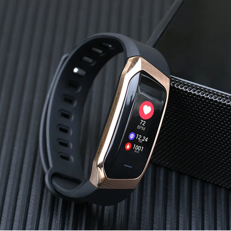 e18 smart band