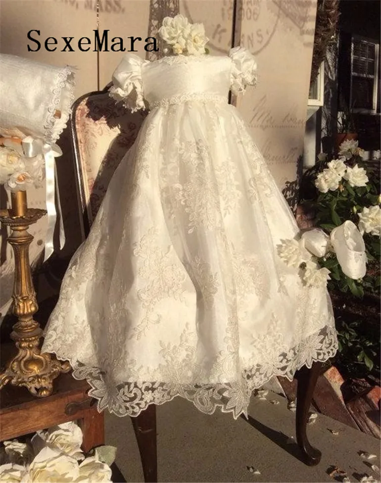Baby Baby Girl Doopjurk Todder Doop Gown O Neck Lace Satin Met Bonnet Wit Ivoor Gratis Verzending Baby Baby Girl Doopjurk Todder Doop Gown O Neck Lace Satin Met Bonnet Wit Ivoor Gratis Verzending