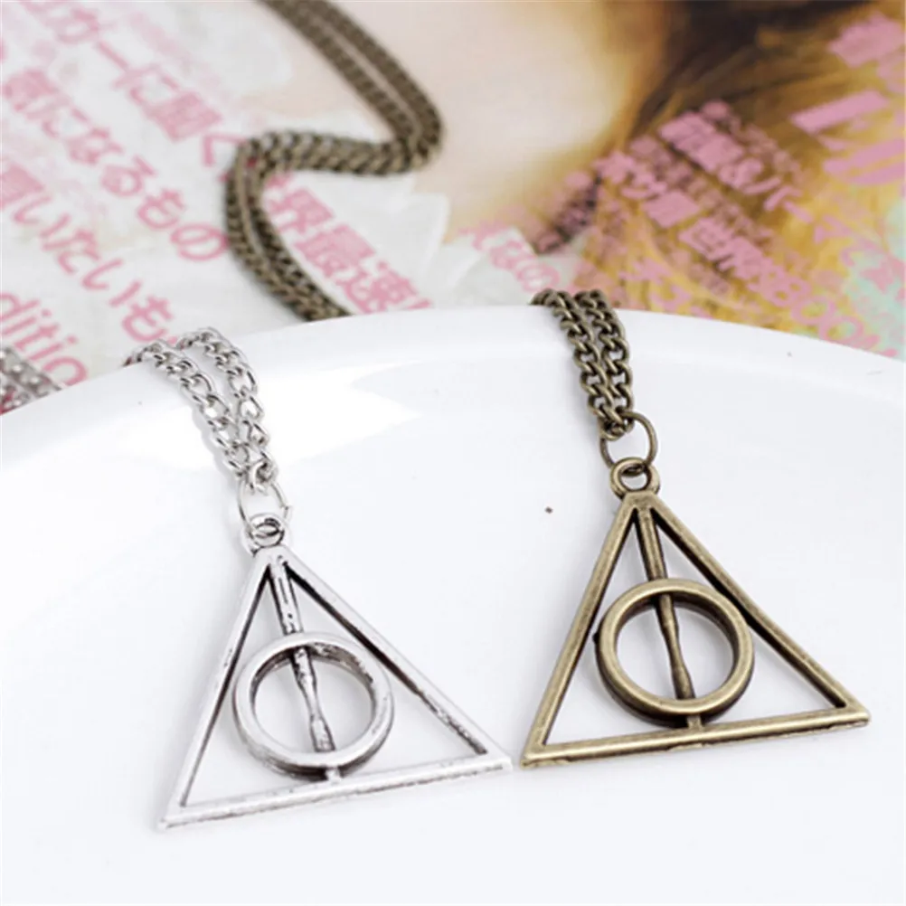 

Harri Potter Luna and the Deathly Hallows Pendant Toys Necklace Action Toy Figures Retro Triangle Round Sweater Chain Necklace