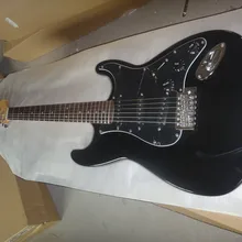 Tienda de fábrica, golpeador negro stratocaster, pastillas, diapasón de palisandro, 6 cuerdas de guitarra eléctrica