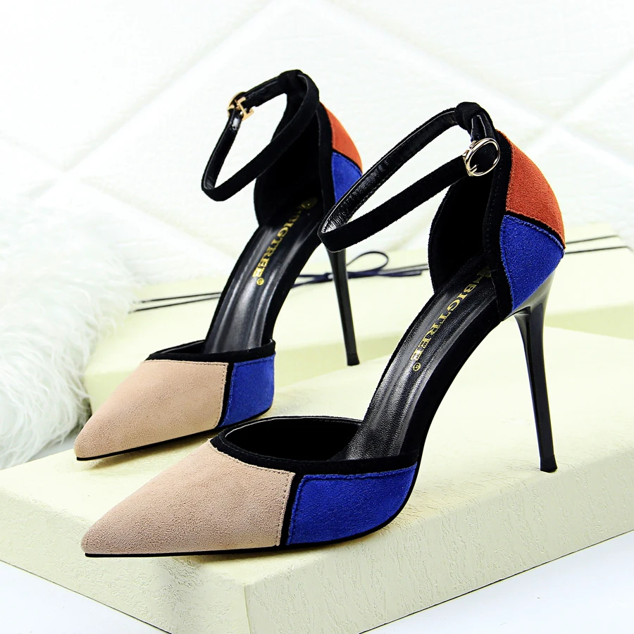 

2019 new European and American pointed shoes color matching stiletto heels