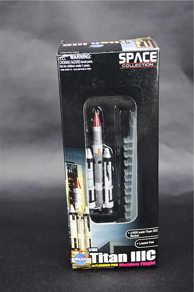 

DRAGON Titan IIIC w/Launch PAD Maiden Flight 1/400 Diecast Rocket Model