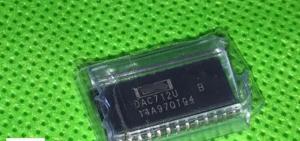 

100% NEW Free shipping dac712ub SOIC-28