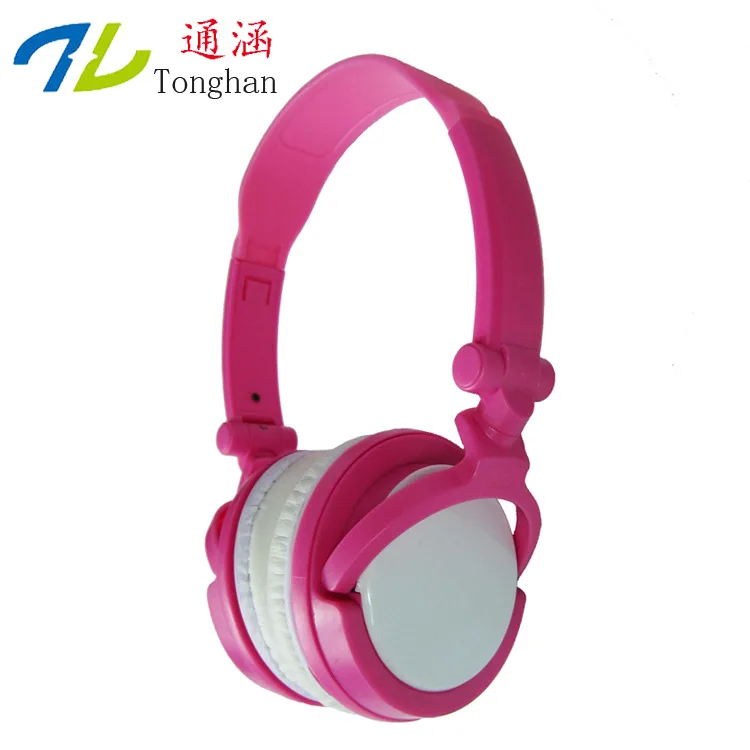 

KM82 New Headsets Stereo Earbuds For mobile phone MP3 MP4 For PC