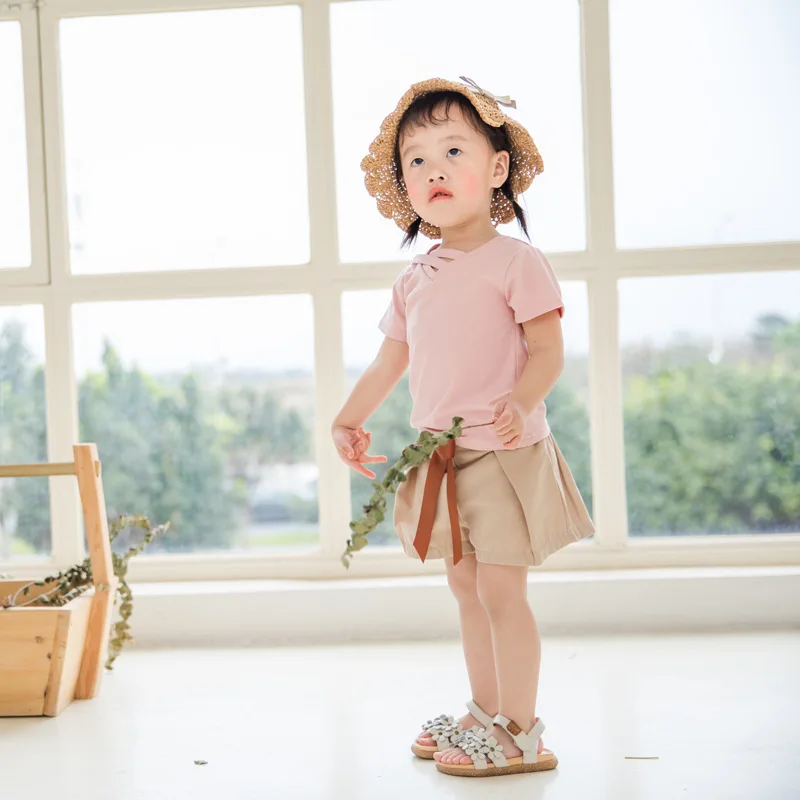 Детская одежда в Корейском стиле для девочек топ, футболка Ins Мода футболка для девочек, с v-образным вырезом, с коротким рукавом простой детский натуральный хлопок Детские рубашки