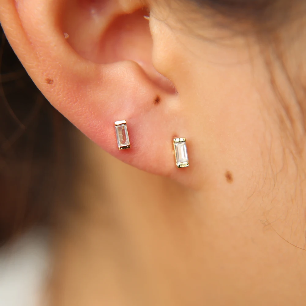 Маленькие квадратные серьги гвоздики 2*4 мм с фианитом|cute earrings|cz studsearrings earring |