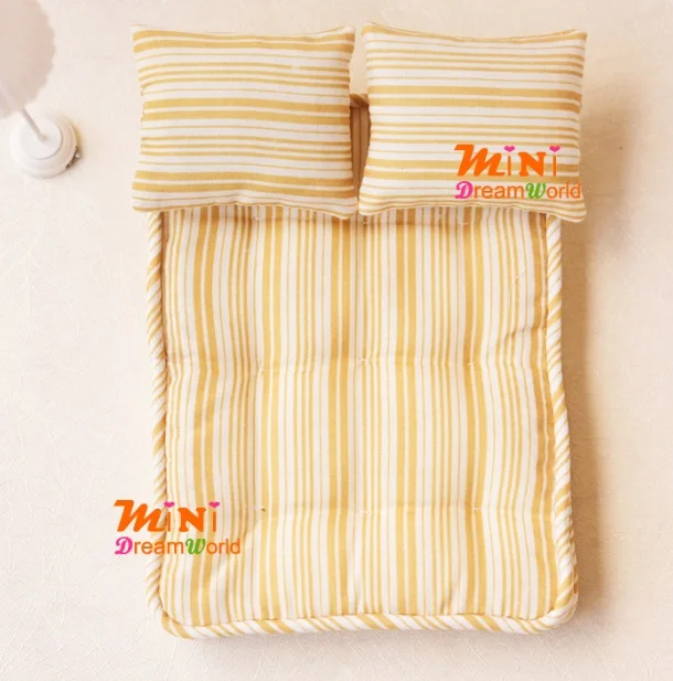 

Mini dollhouse Furniture model mattress pillow three pieces