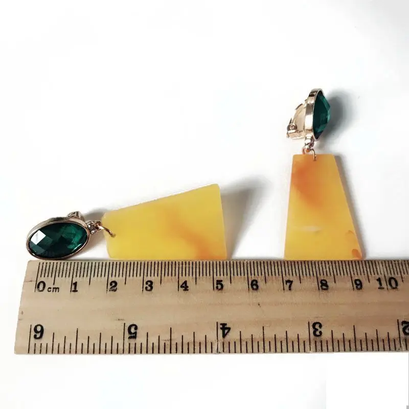 Free Shipping New Design Geometric Resin Yellow Green Lightweight Sweet Clip Earring