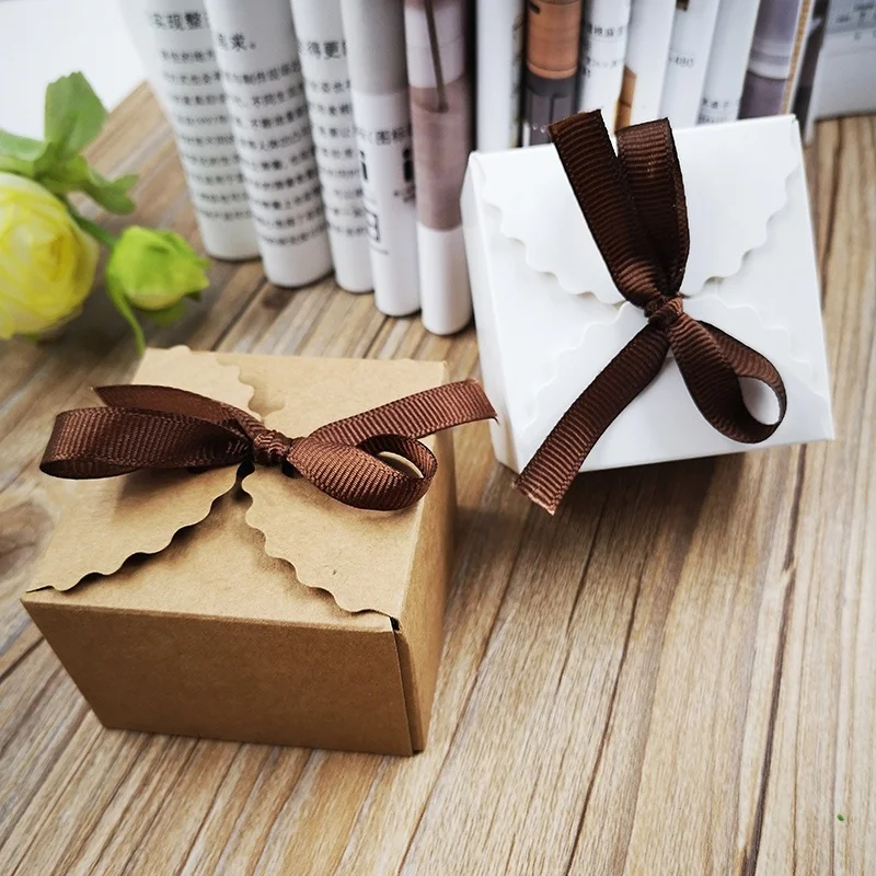 

50pcs Vintage Retro Kraft Paper Box DIY Wedding Favor Gift Box Single Cake Box Packaging with Ribbon