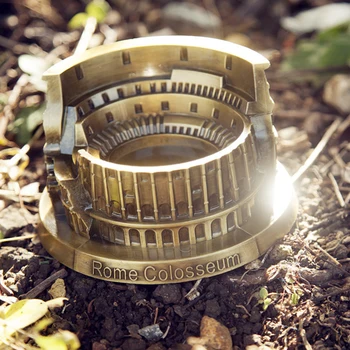 

Useber Roman Colosseum Model Metal Crafts Antique Architectural Modeling Ashtrays Office Home Desktop Creative OrnamentsMenGifts