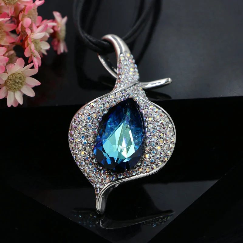 Blau Österreichischen Kristall Morning Glory Blumechoker Opulente Halskette Stellux Strass Anhänger Wachs Schnur Kette